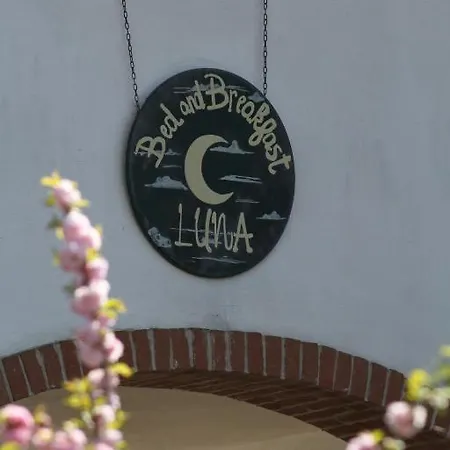 Luna 住宿加早餐酒店 3*