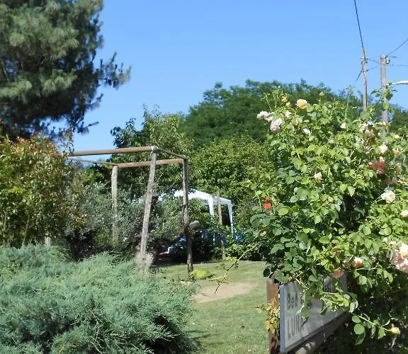 לינה וארוחת בוקר Luna אסטי