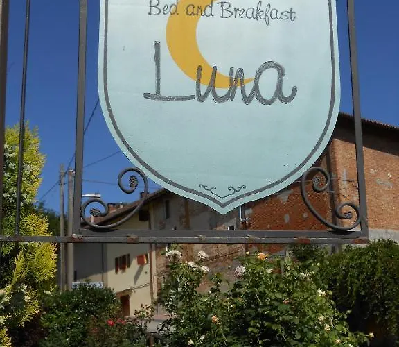 לינה וארוחת בוקר Luna