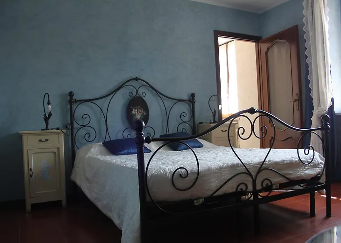 לינה וארוחת בוקר Luna